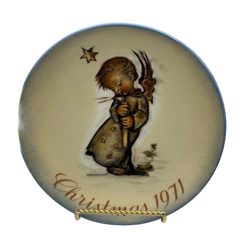 Vintage 1971 Hummel Collector Series Christmas Plate "Heavenly Angel"
